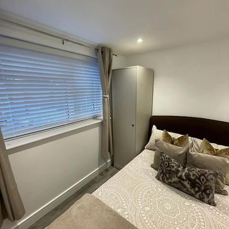 Stylish & Cosy 1 Bed Apartment Swindon Exterior foto
